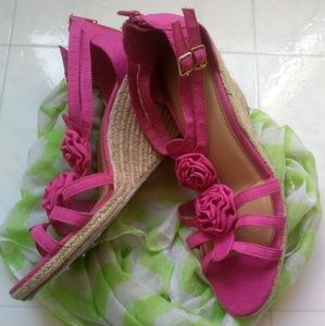 *Combo Bundle!* Pink Wedges + Green Chevron Scarf